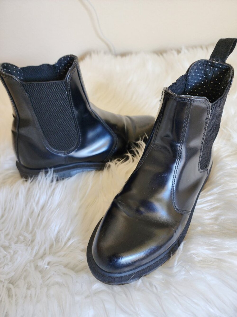 Dr. Martens Flora Chelsea Black Boot Size 6 - Picture 7 of 9